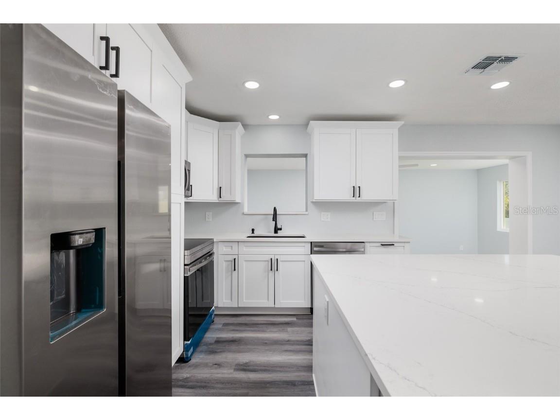 1709 W Perio Street Tampa FL 33612 TB8449936 image9