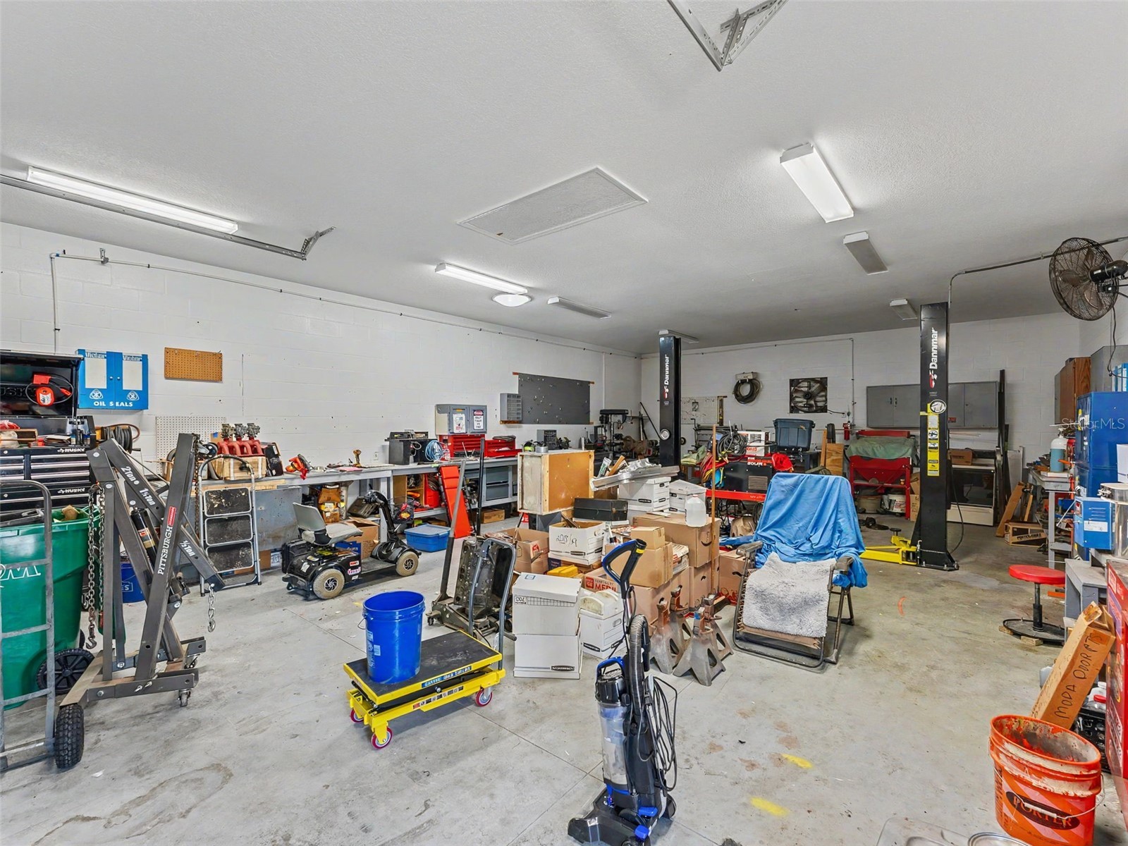 1709 W Pine Ridge Boulevard Beverly Hills FL 34465 OM727972 image25