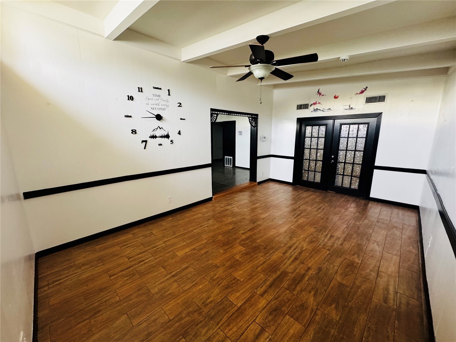 1709 Warrington Way Tampa FL 33619 TB8475435 image4