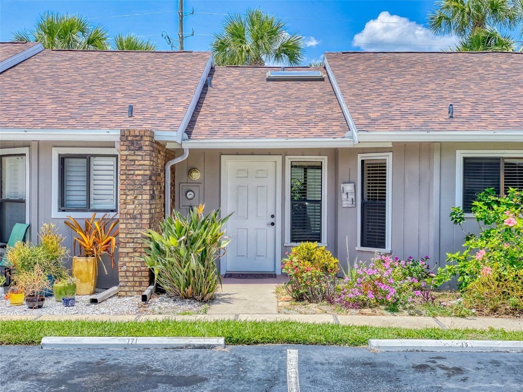 171 Breezeway Court New Smyrna Beach FL 32169 V4930267 image1