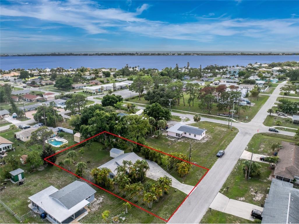 171 Palm Grove Avenue Englewood FL 34223 D6137049 image1