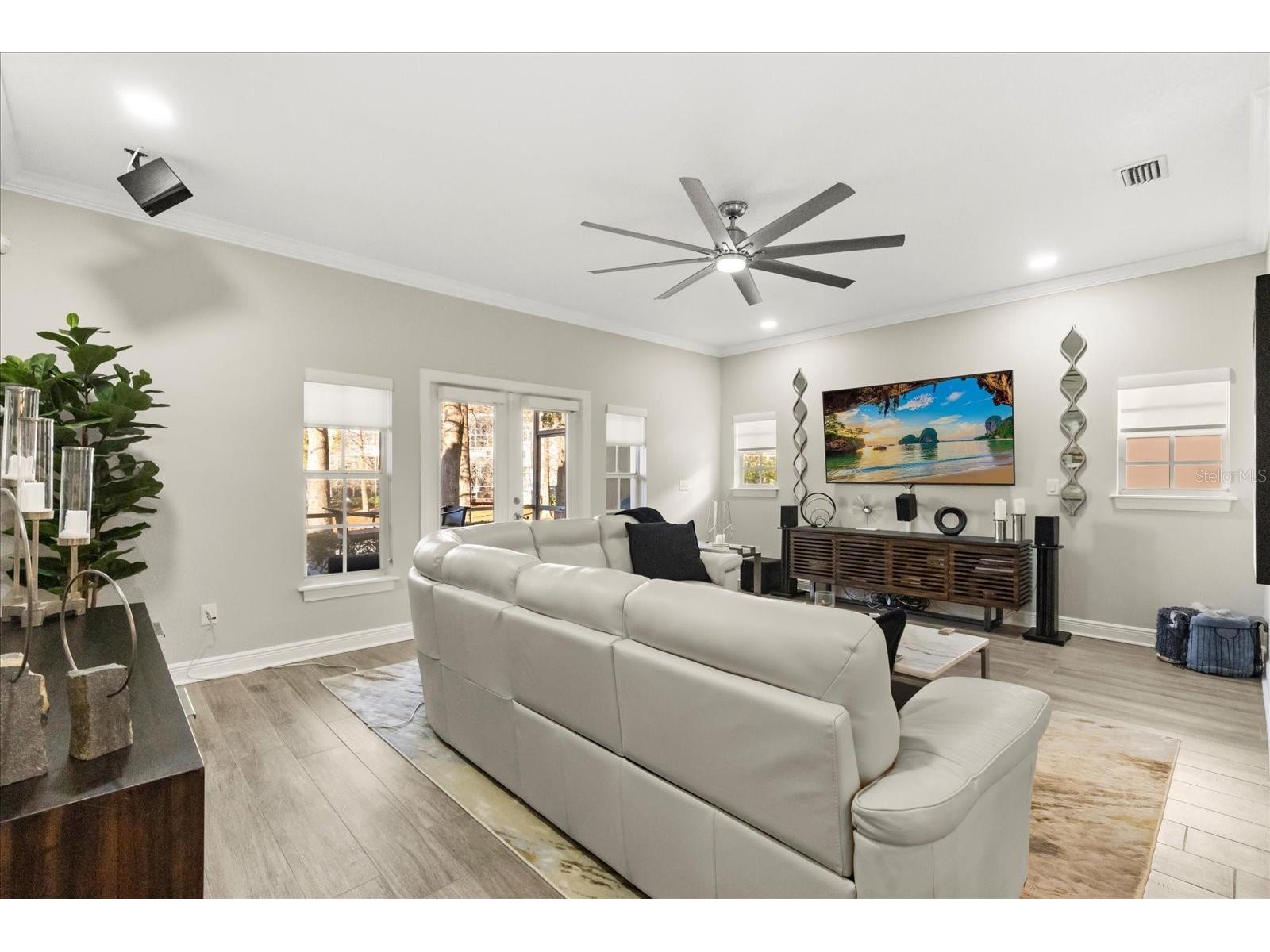 171 Valencia Circle Saint Petersburg FL 33716 TB8467434 image10