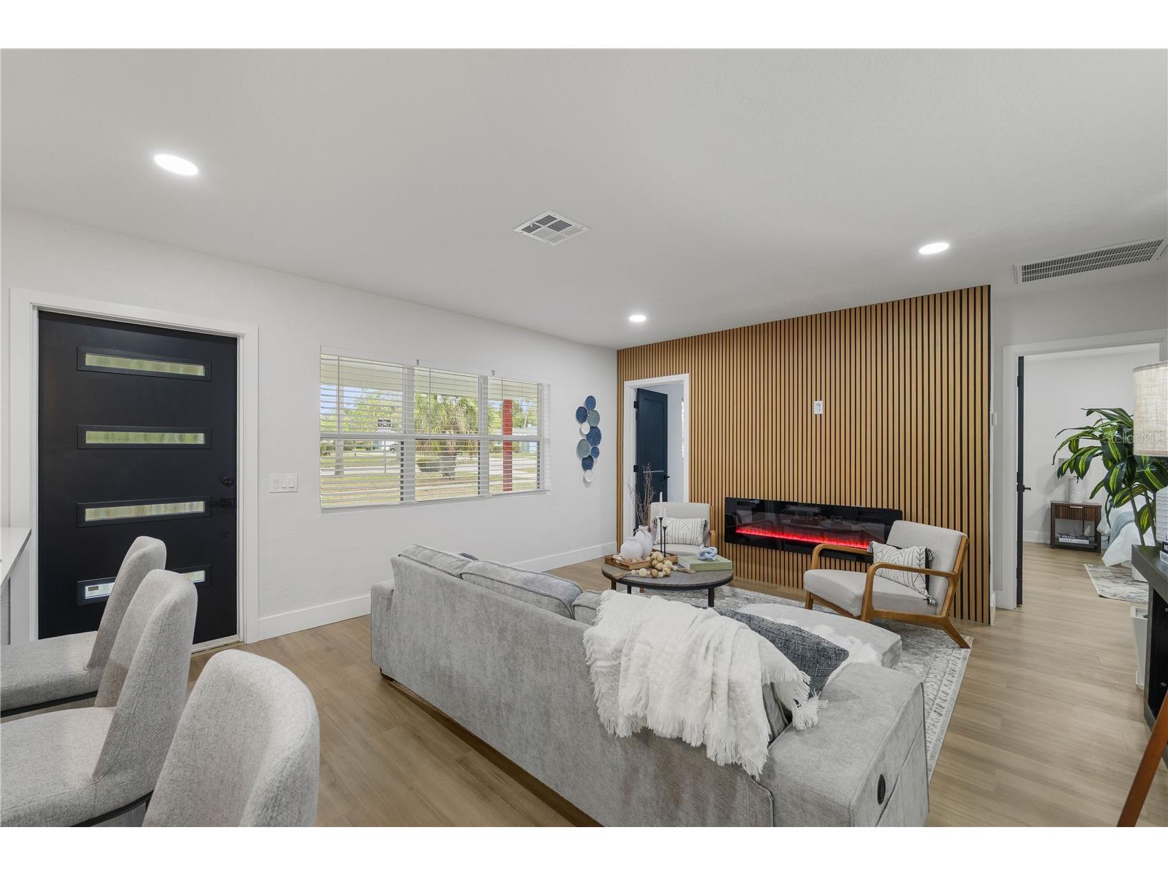 1710 26th Avenue S Saint Petersburg FL 33712 TB8485947 image3