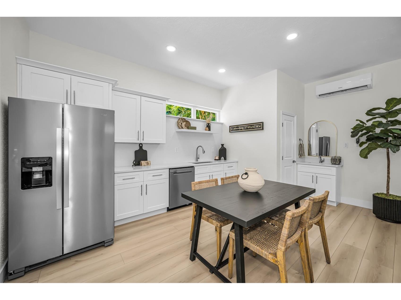1710 Brightwaters Boulevard NE Saint Petersburg FL 33704 TB8471809 image52