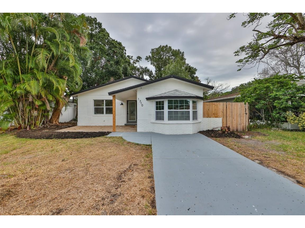 1710 Montana Avenue NE Saint Petersburg FL 33703 U8220749 image1