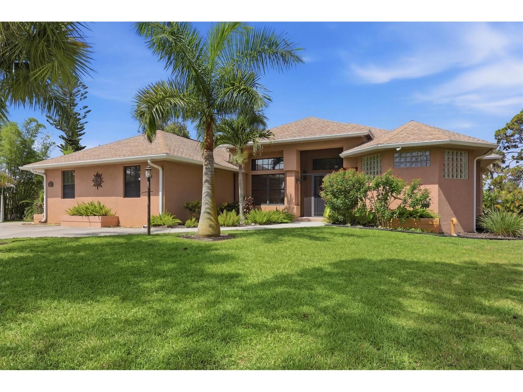 1710 Parker Drive Englewood FL 34223 N6142824 image3