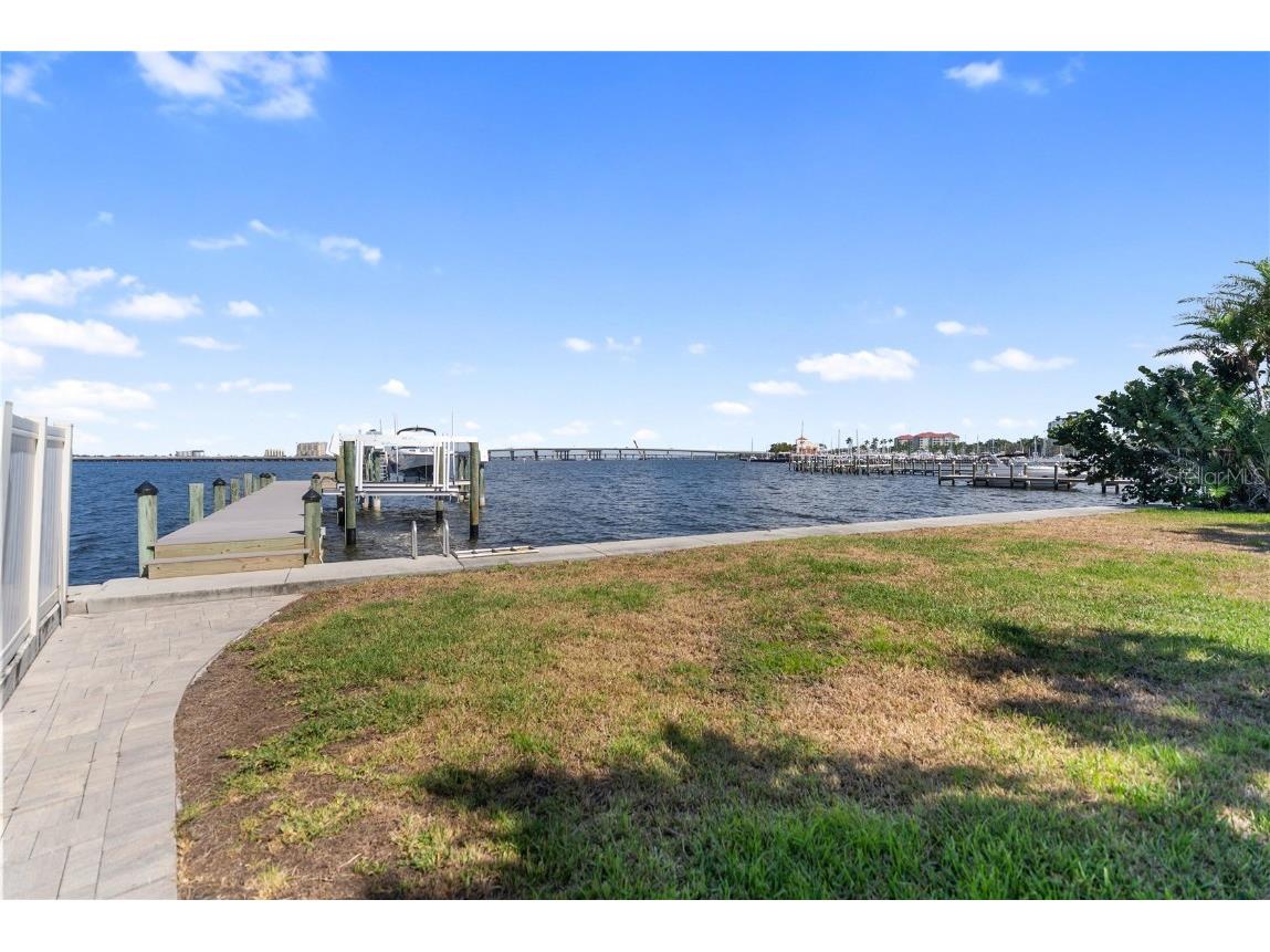 1710 Point Pleasant Avenue W Bradenton FL 34205 - MANATEE RIVER A4669757 image7