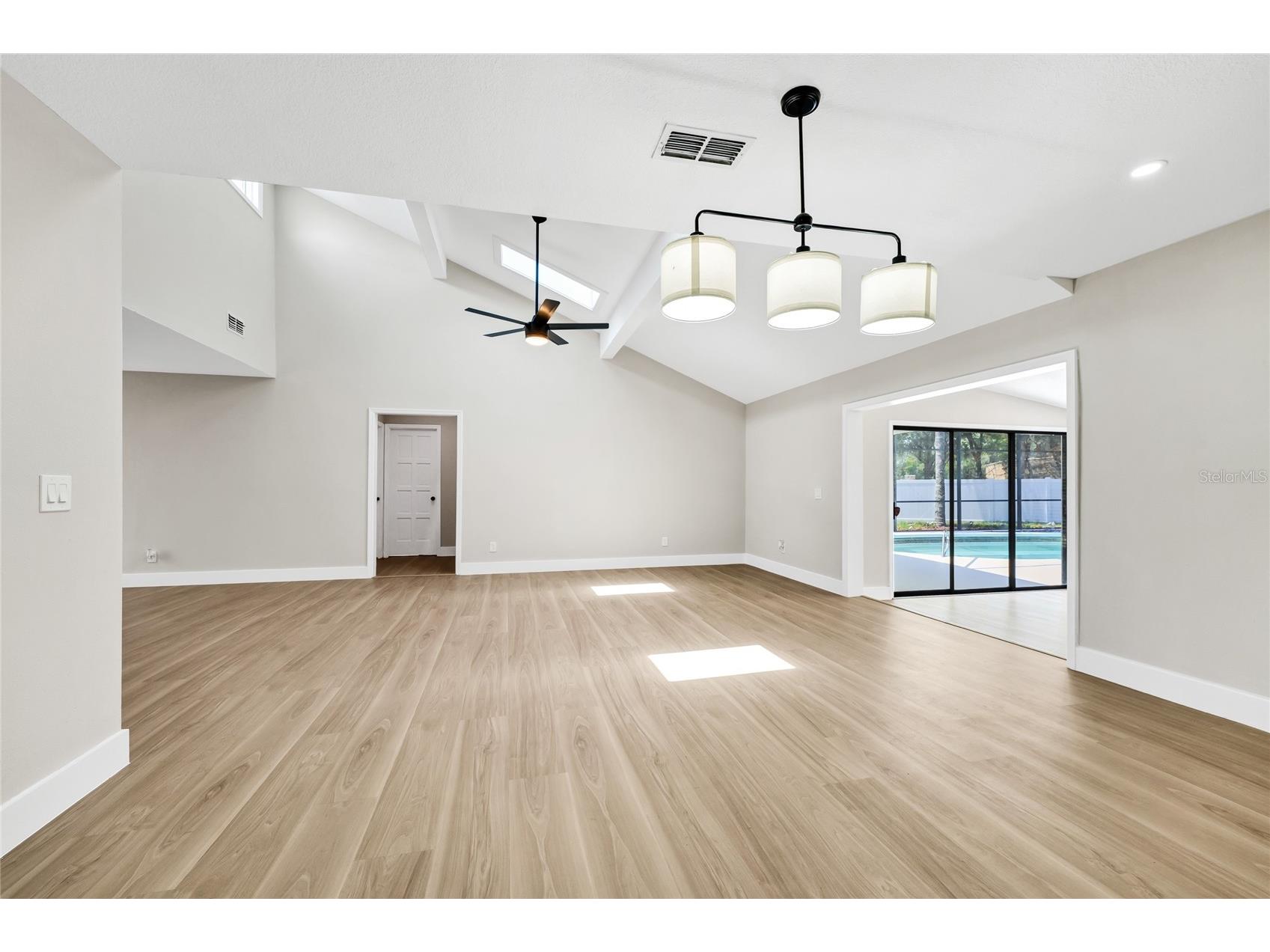 1710 Woodside Court Kissimmee FL 34744 O6369122 image16