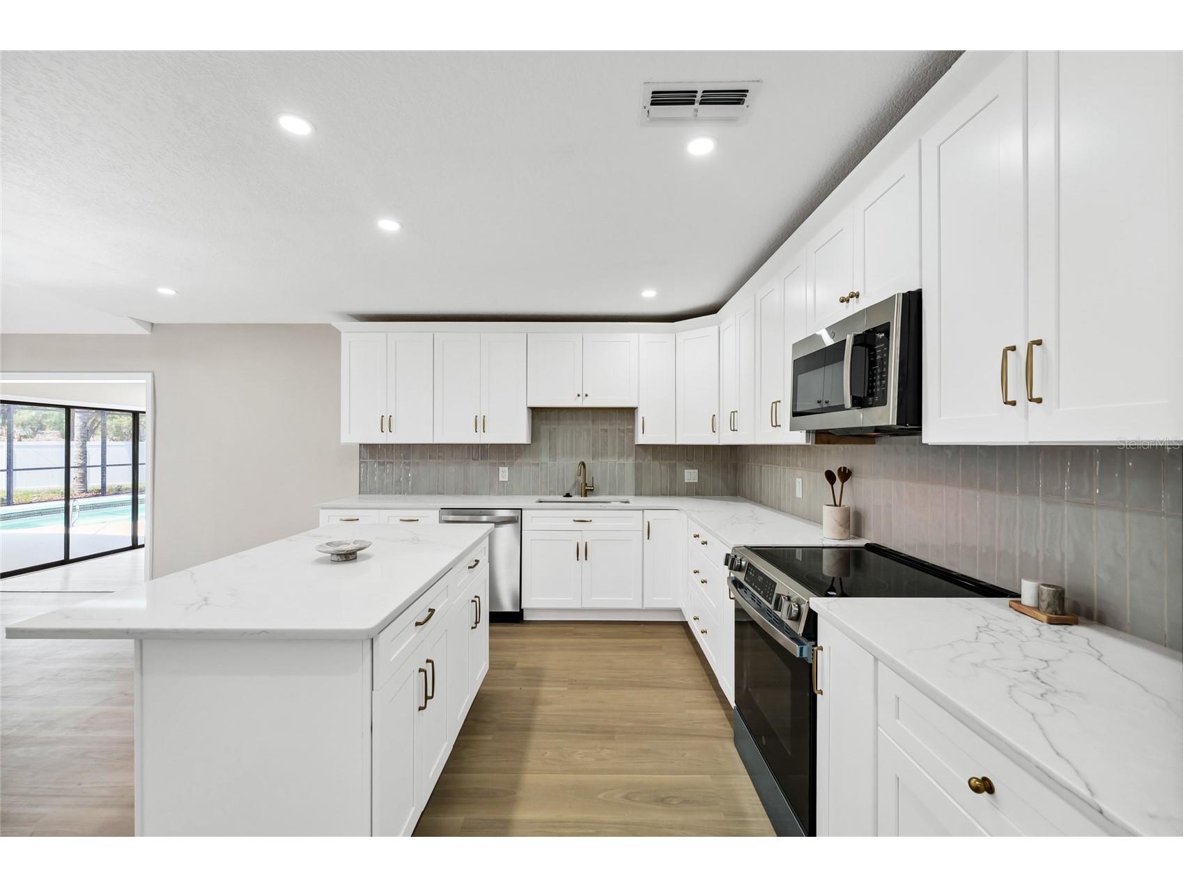 1710 Woodside Court Kissimmee FL 34744 O6369122 image17