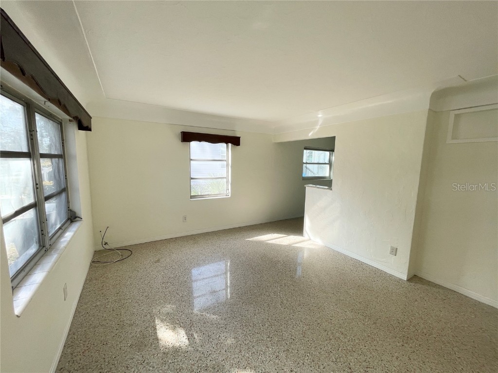 1711 31st Street S Saint Petersburg FL 33712 TB8442483 image4