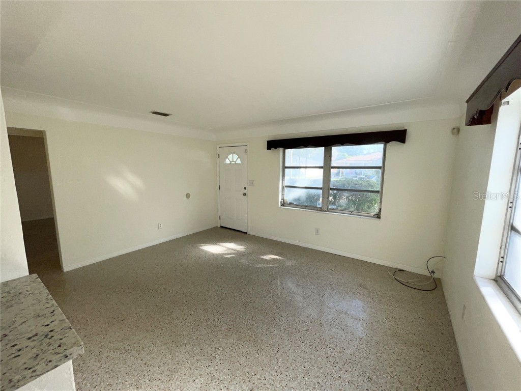 1711 31st Street S Saint Petersburg FL 33712 TB8442483 image5