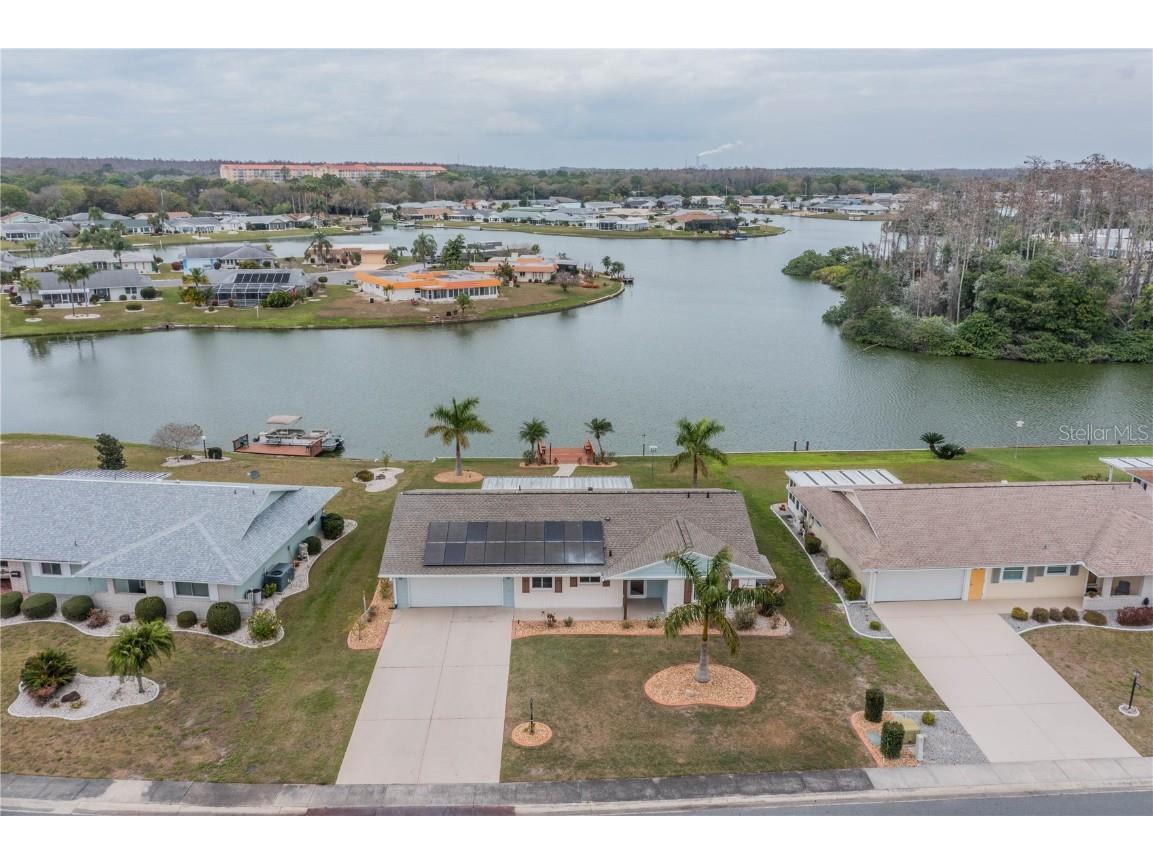 1711 Danbury Drive Sun City Center FL 33573 - Middle lake T3357829 image1