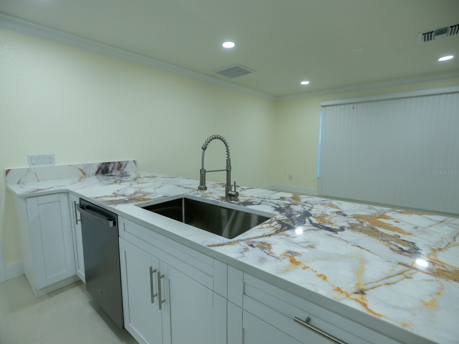 1711 Ironwood Court E Oldsmar FL 34677 TB8466386 image5