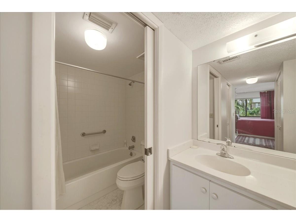 1711 Pelican Cove Road #341 Sarasota FL 34231 A4684312 image24