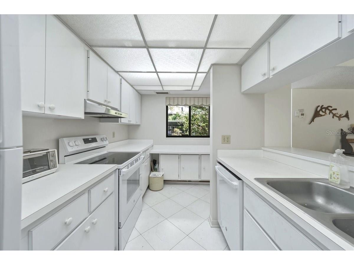 1711 Pelican Cove Road #341 Sarasota FL 34231 A4684312 image3