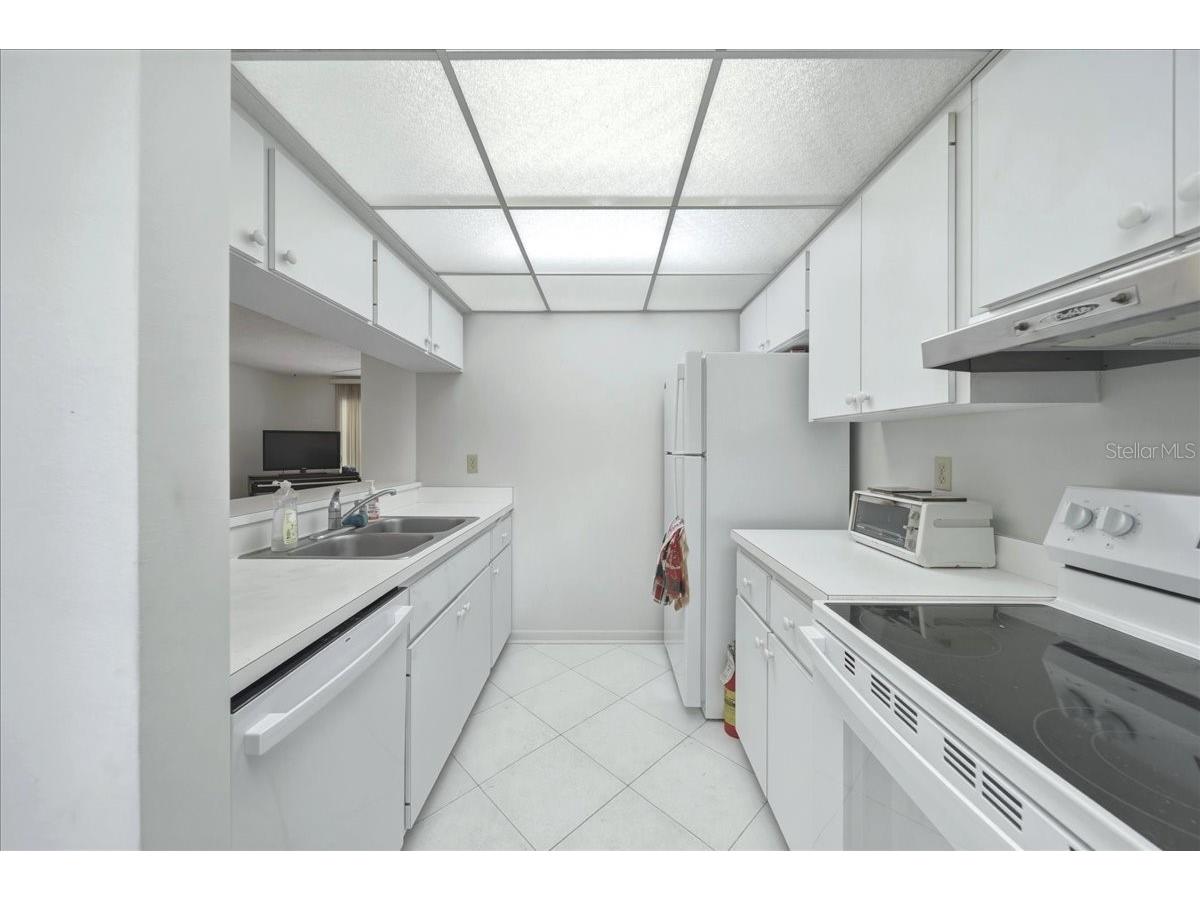 1711 Pelican Cove Road #341 Sarasota FL 34231 A4684312 image4