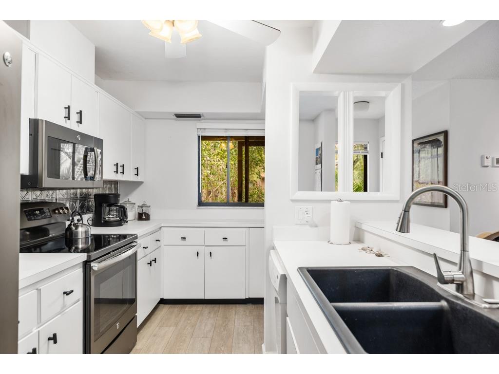 1711 Pelican Cove Road #443 Sarasota FL 34231 - SARASOTA BAY A4667279 image9