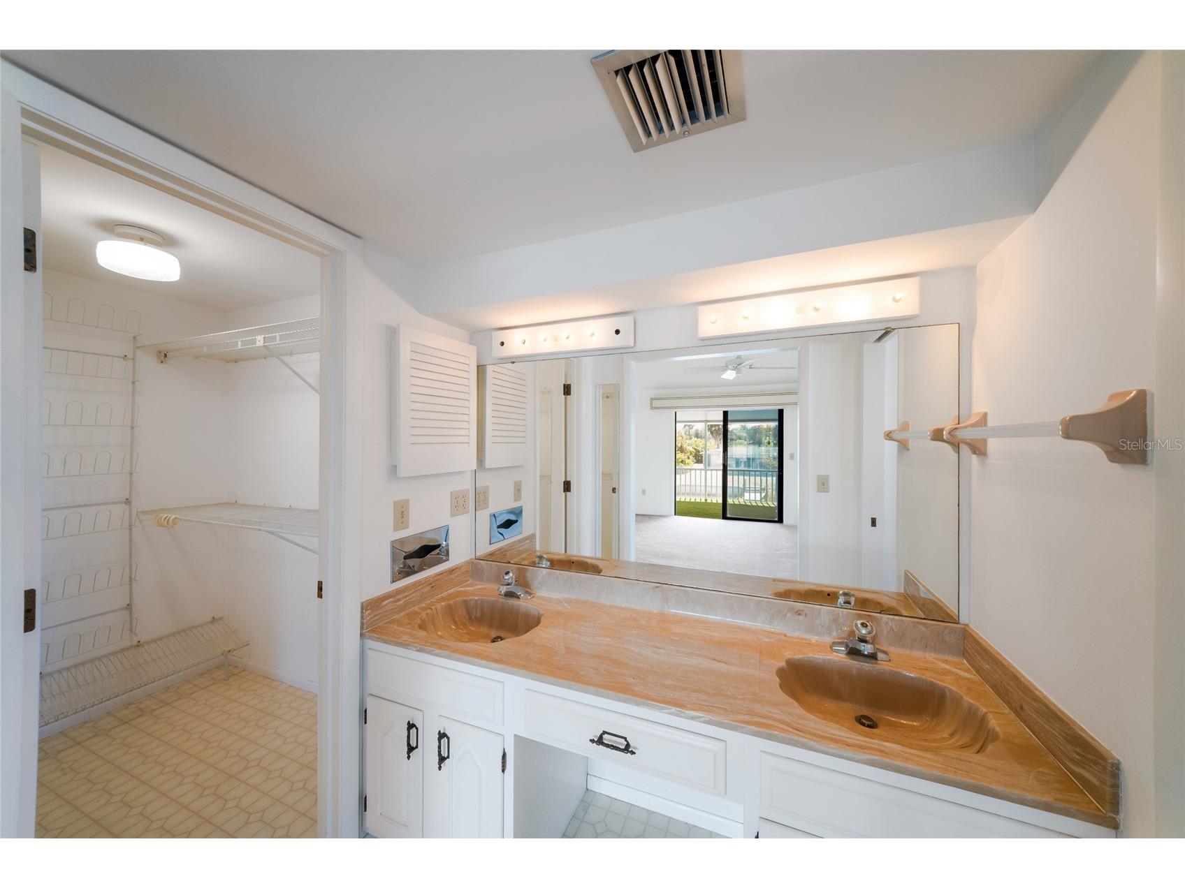 1711 Riverside Drive Englewood FL 34223 A4693427 image15