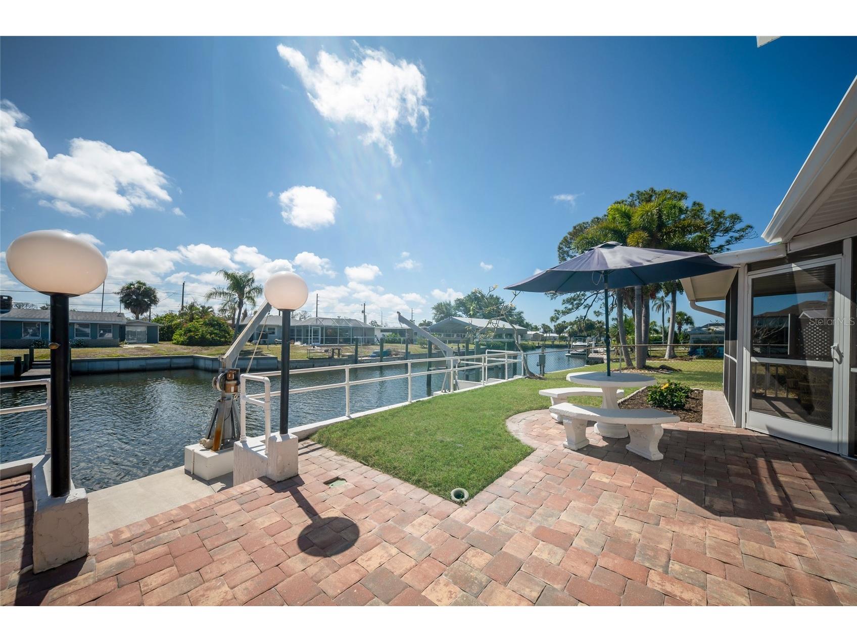 1711 Riverside Drive Englewood FL 34223 A4693427 image2