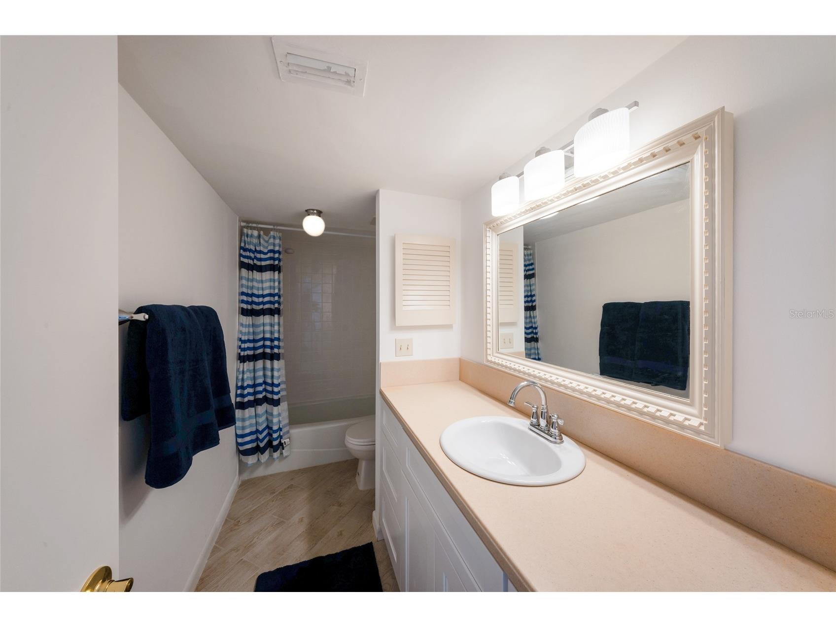 1711 Riverside Drive Englewood FL 34223 A4693427 image20