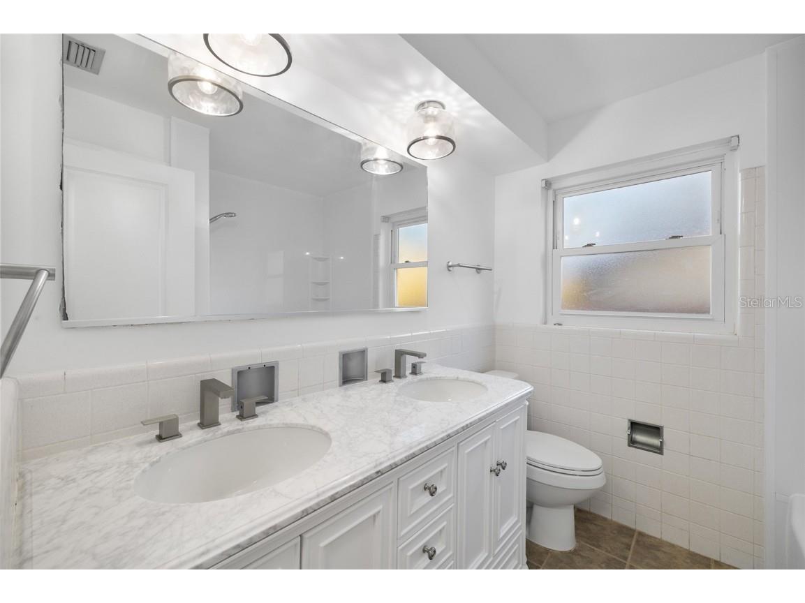 1711 S Patlin Circle Largo FL 33770 TB8449043 image23