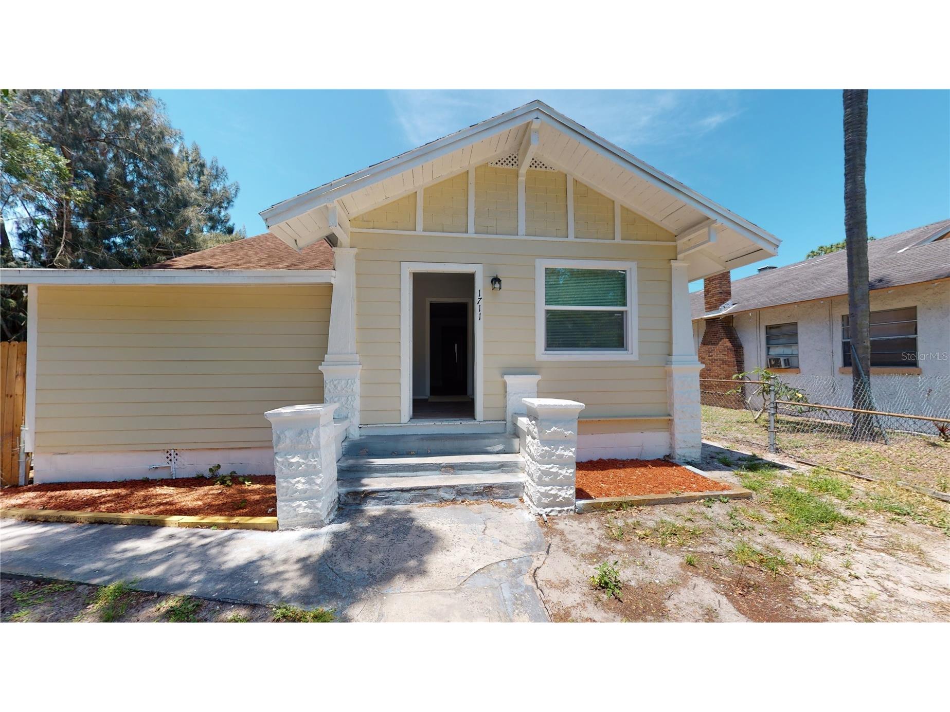 1711 Scranton Street S Saint Petersburg FL 33711 TB8519090 image1