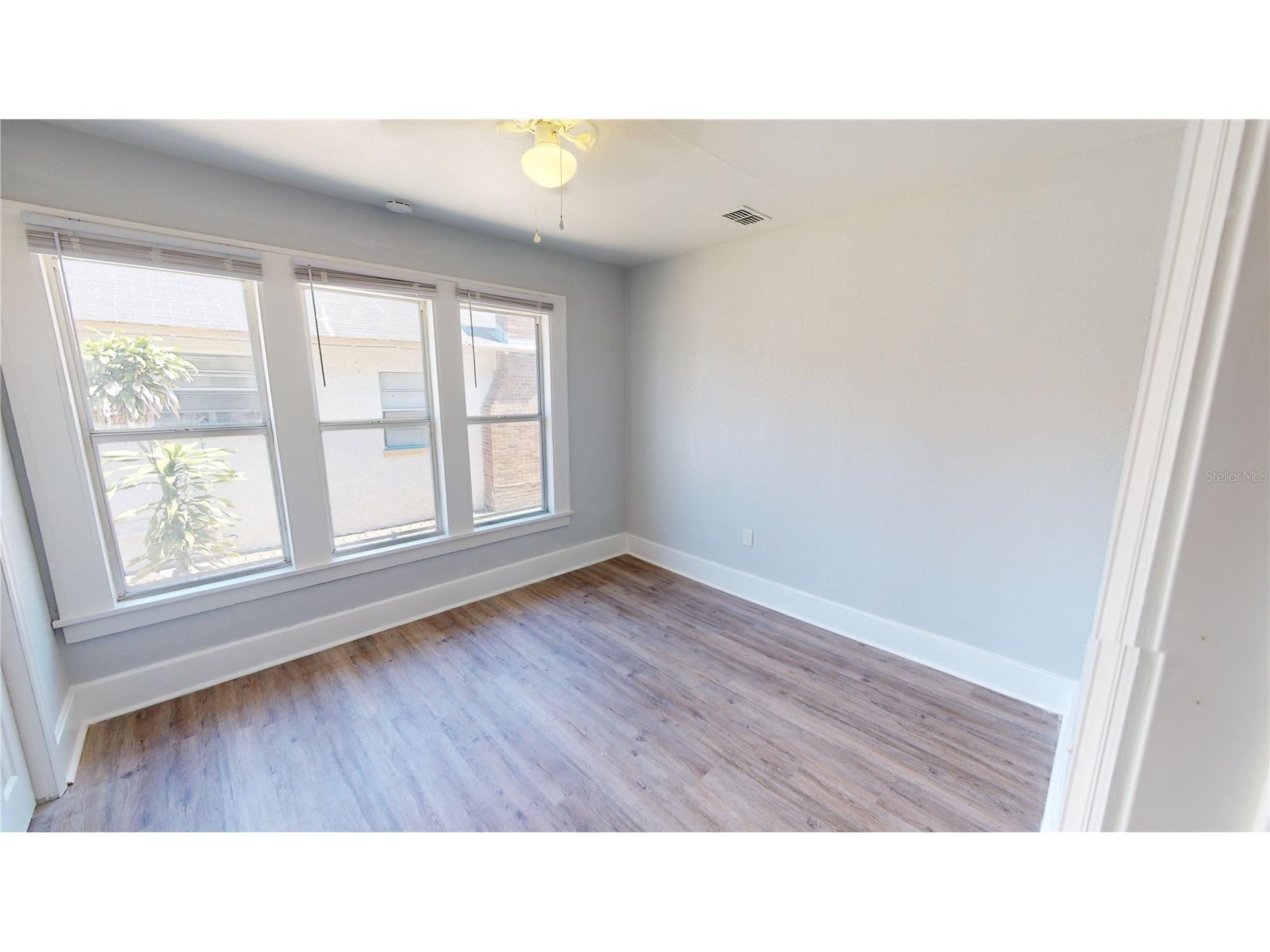 1711 Scranton Street S Saint Petersburg FL 33711 TB8519090 image6