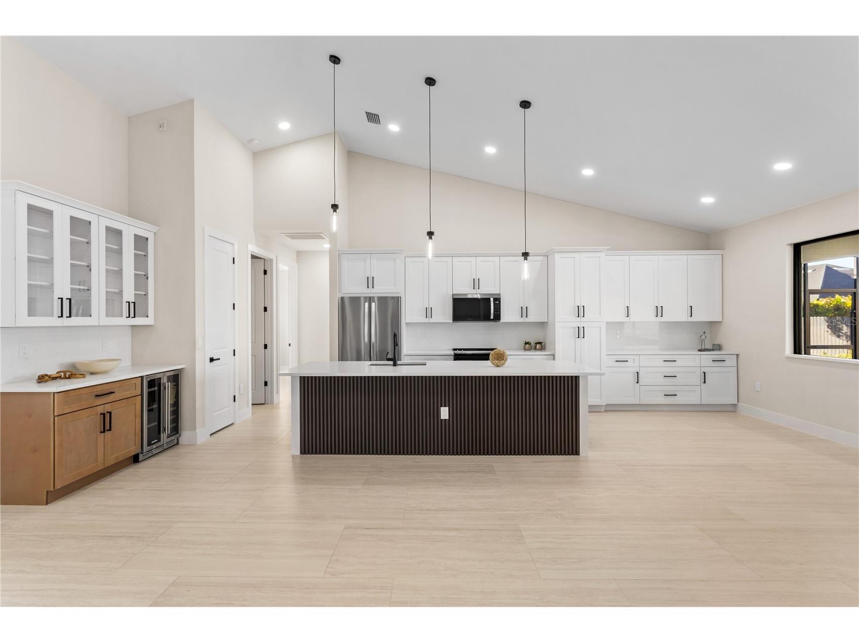 1711 SW 3rd Street Cape Coral FL 33991 A4679806 image1