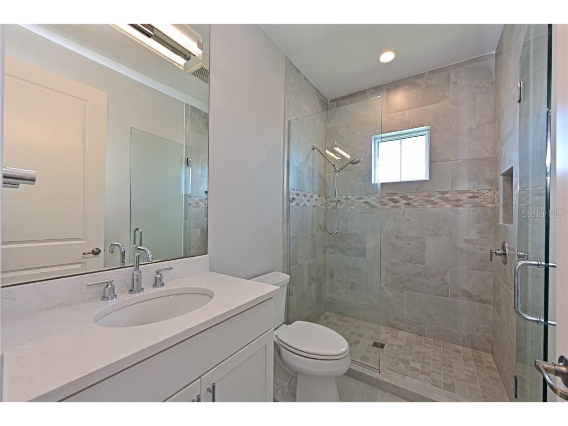 17110 Verona Place Lakewood Ranch FL 34202 A4656247 image32