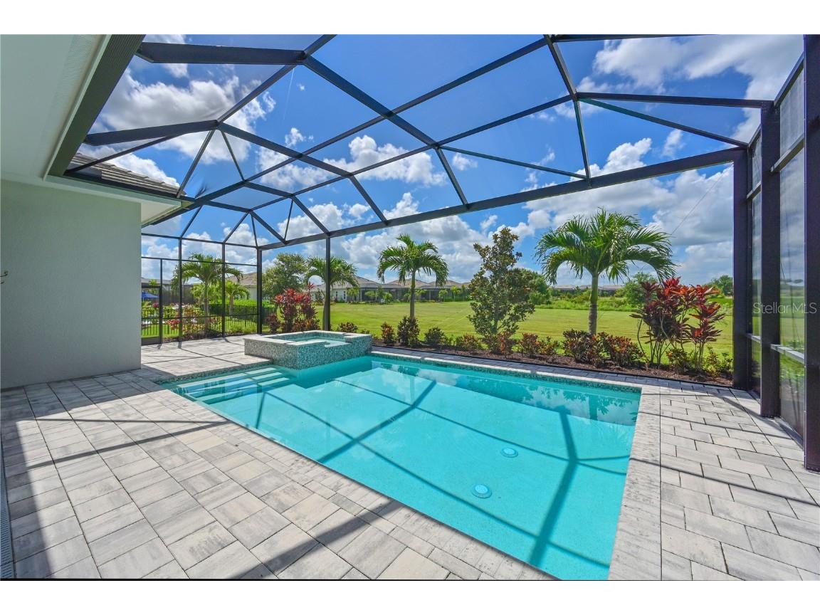 17110 Verona Place Lakewood Ranch FL 34202 A4656247 image40