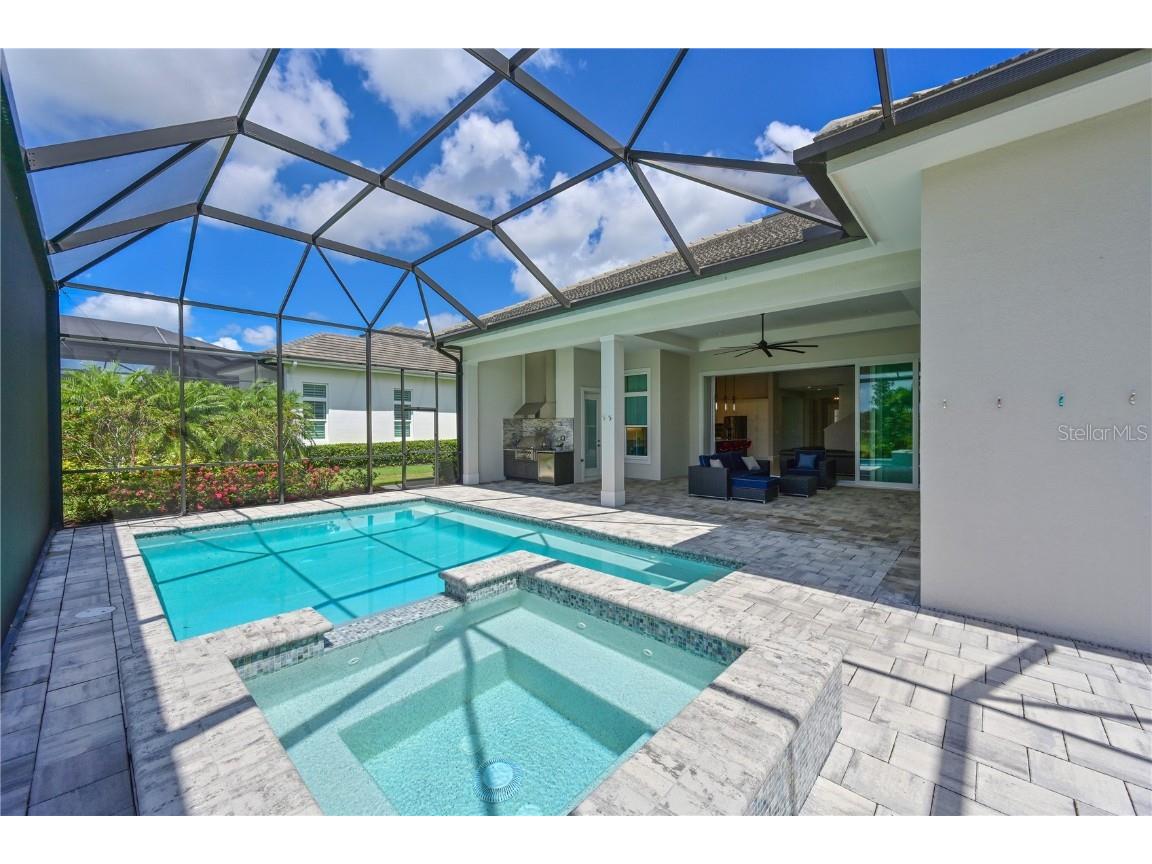 17110 Verona Place Lakewood Ranch FL 34202 A4656247 image42