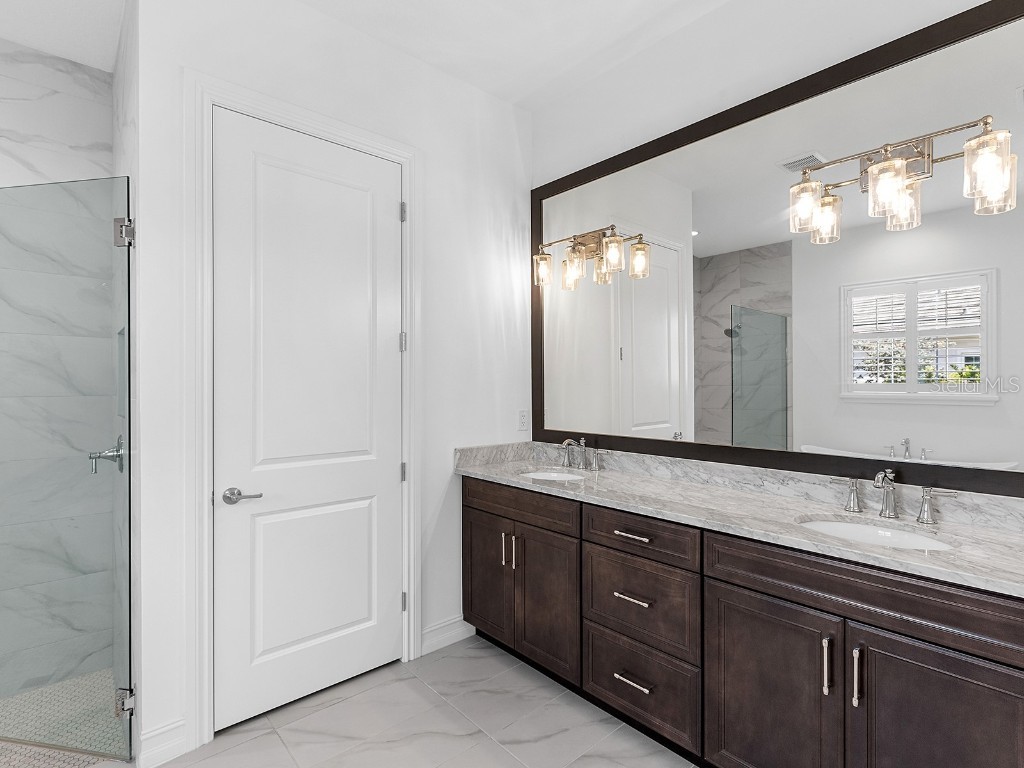 17114 Verona Place Lakewood Ranch FL 34202 A4649045 image23