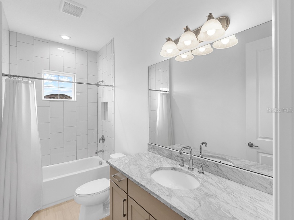 17114 Verona Place Lakewood Ranch FL 34202 A4649045 image36