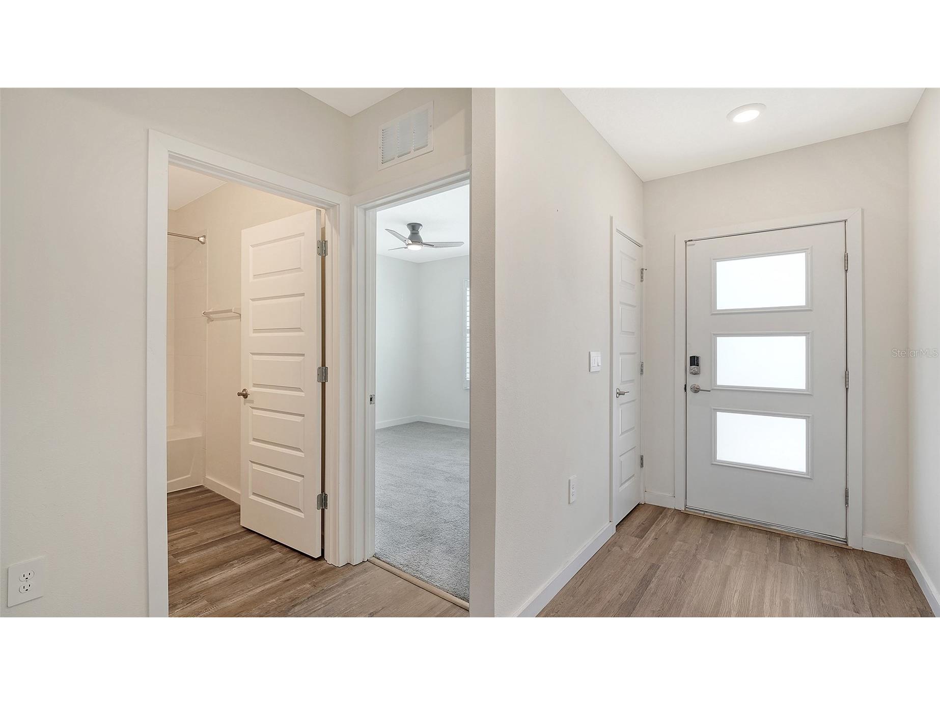 17119 Barnwood Place Lakewood Ranch FL 34211 A4680803 image5