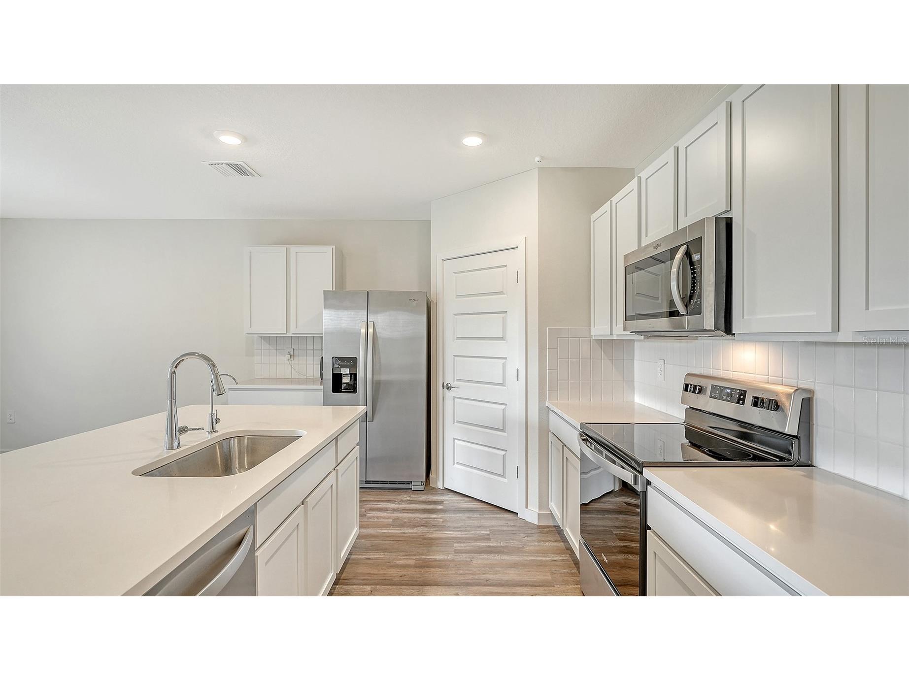 17119 Barnwood Place Lakewood Ranch FL 34211 A4680803 image8