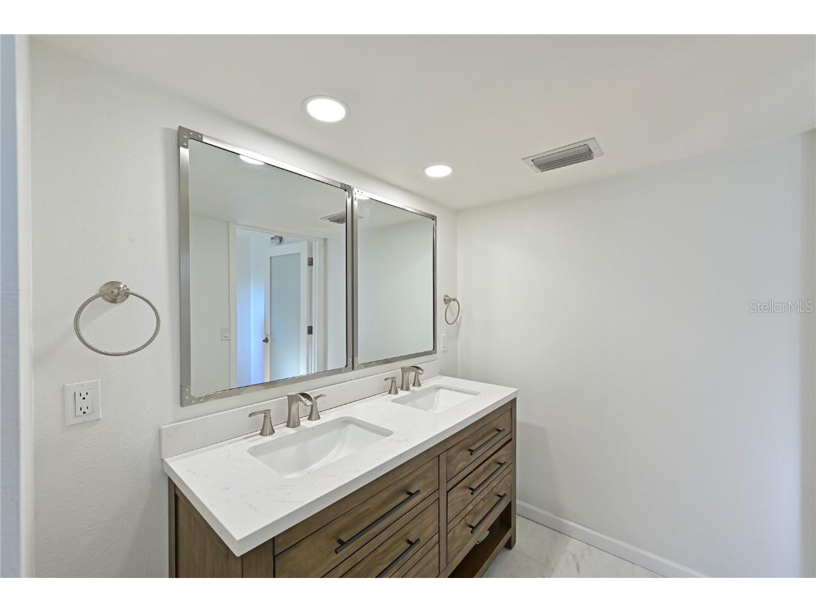 1712 63rd Avenue W Bradenton FL 34207 A4672892 image21