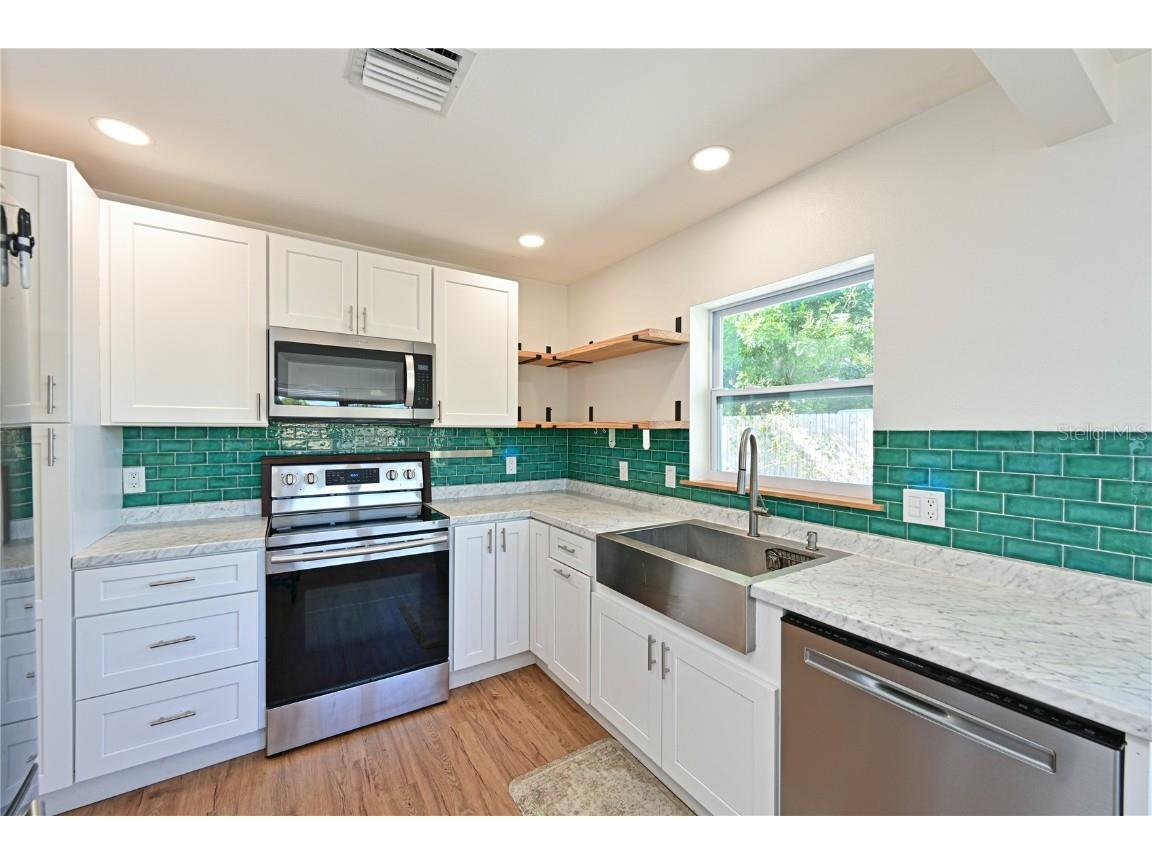 1712 63rd Avenue W Bradenton FL 34207 A4672892 image7