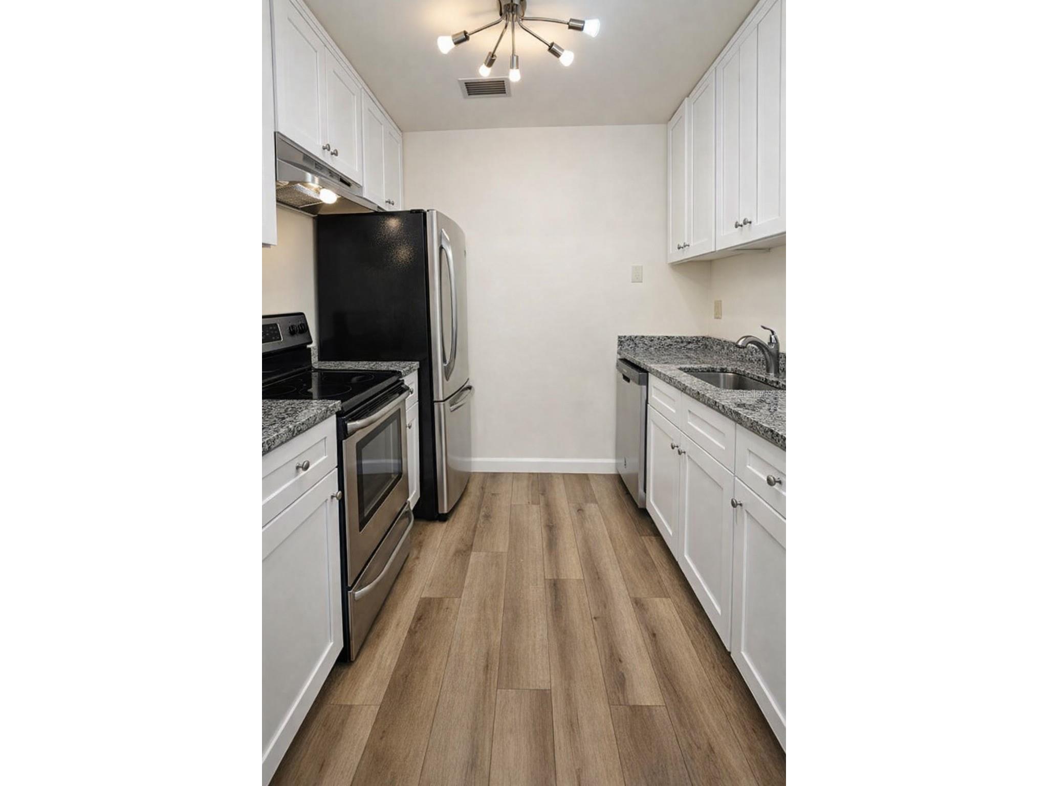 1712 Belleair Forest Drive #A Belleair FL 33756 TB8485421 image3
