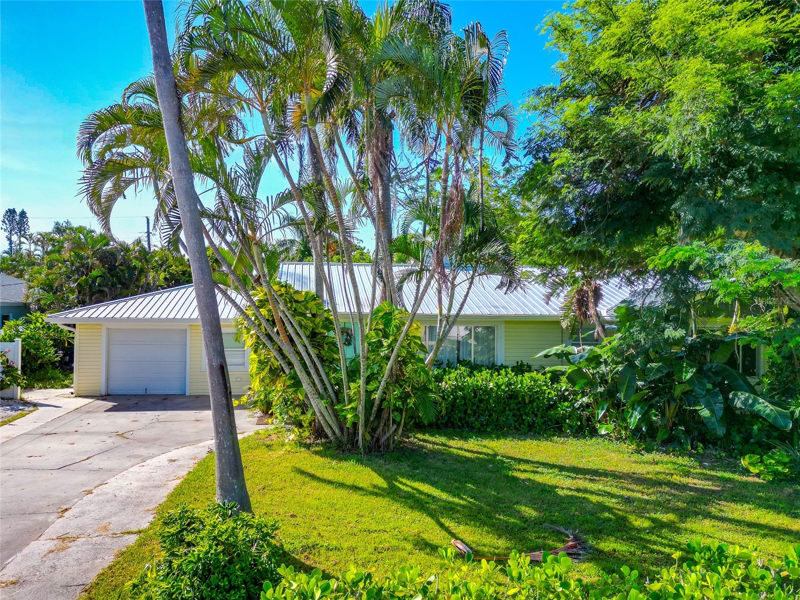 1712 Cheyenne Street Sarasota FL 34231 A4661183 image2