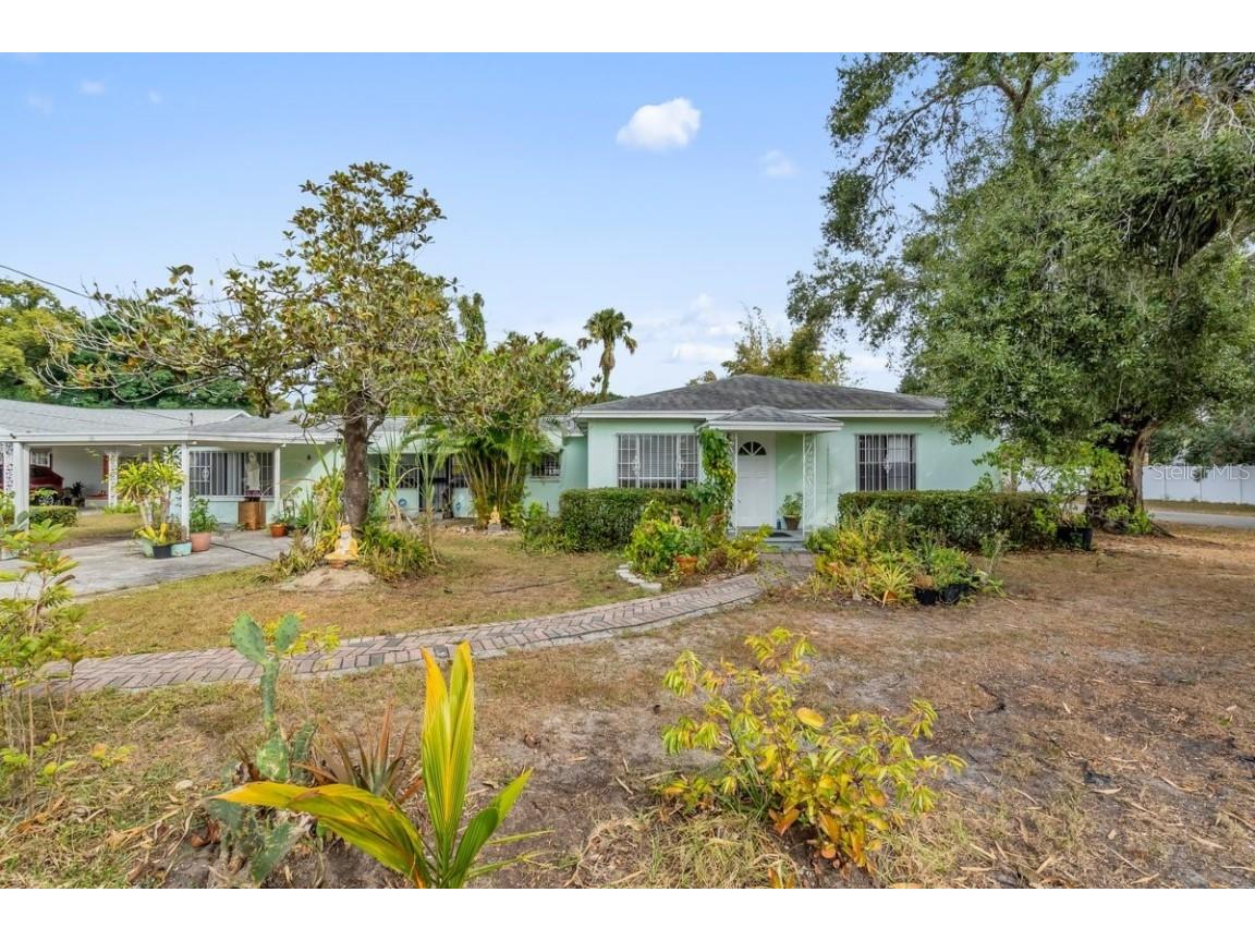 1712 E Caracas Street Tampa FL 33610 A4671649 image1