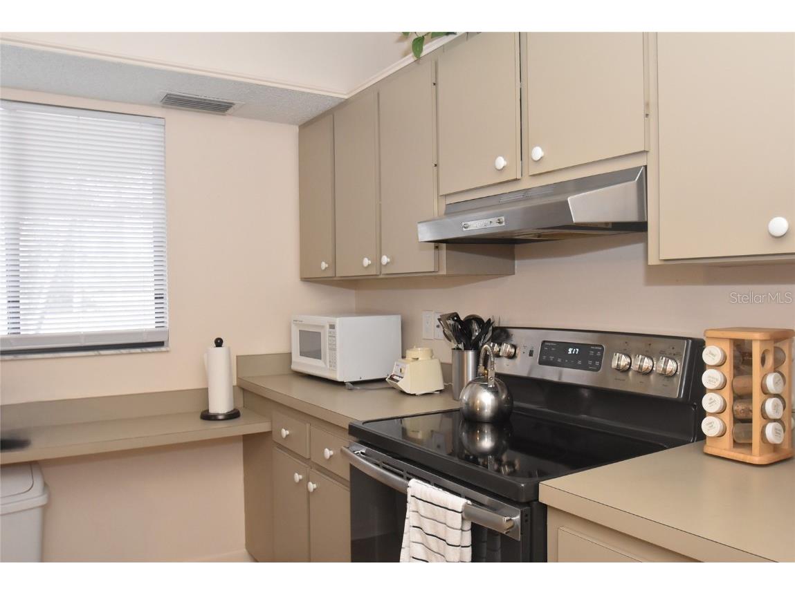 1712 Glenhouse Drive #GL418 Sarasota FL 34231 A4144095 image32