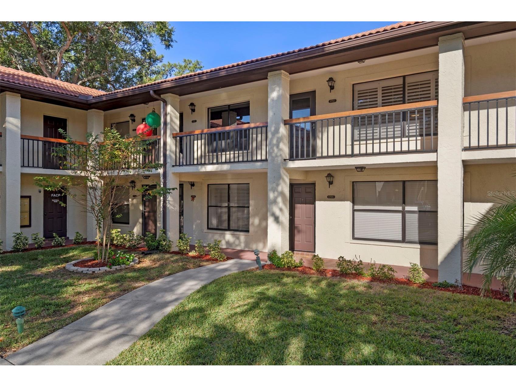 1712 Hammock Pine Boulevard #1712 Clearwater FL 33761 W7881456 image1