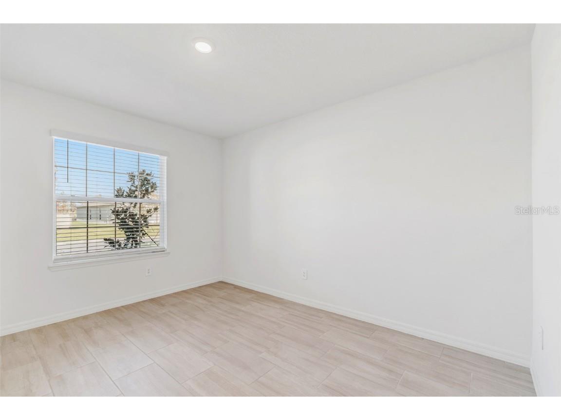 1712 Tropical Oasis Avenue Plant City FL 33565 TB8453004 image12