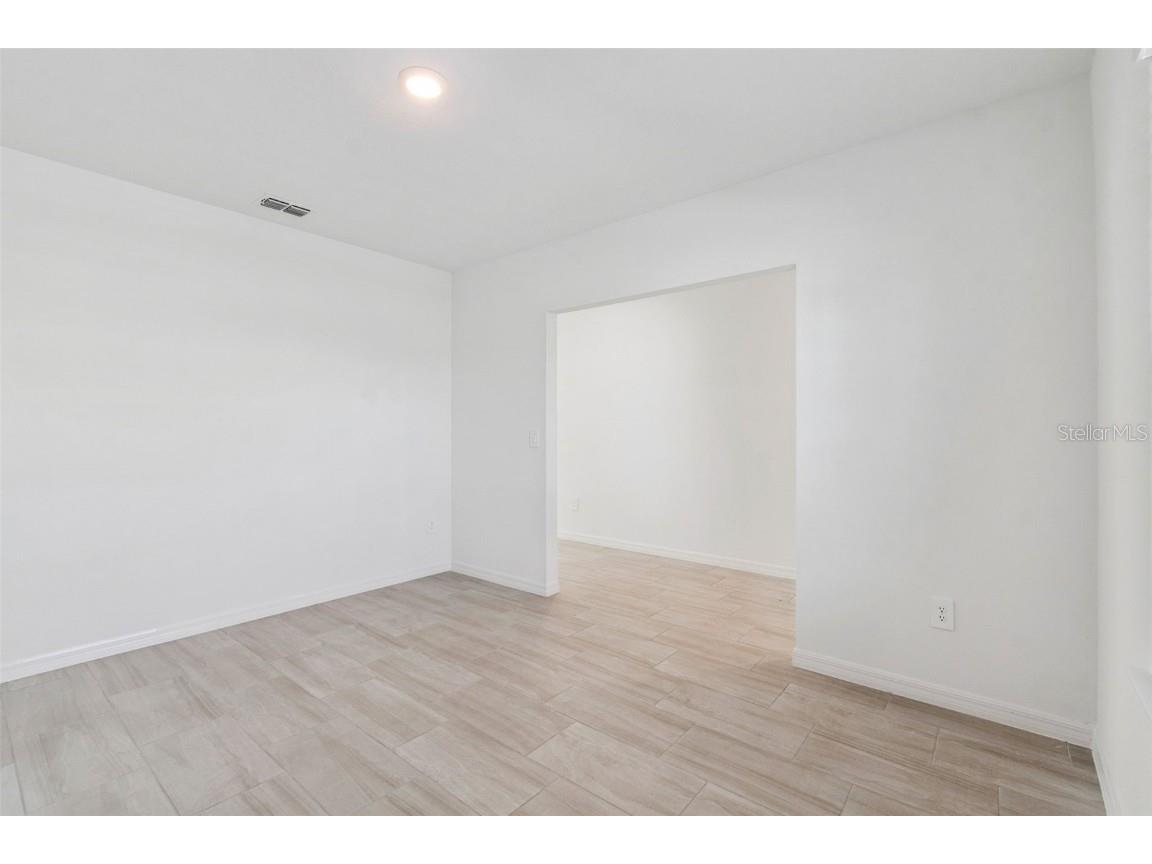 1712 Tropical Oasis Avenue Plant City FL 33565 TB8453004 image14