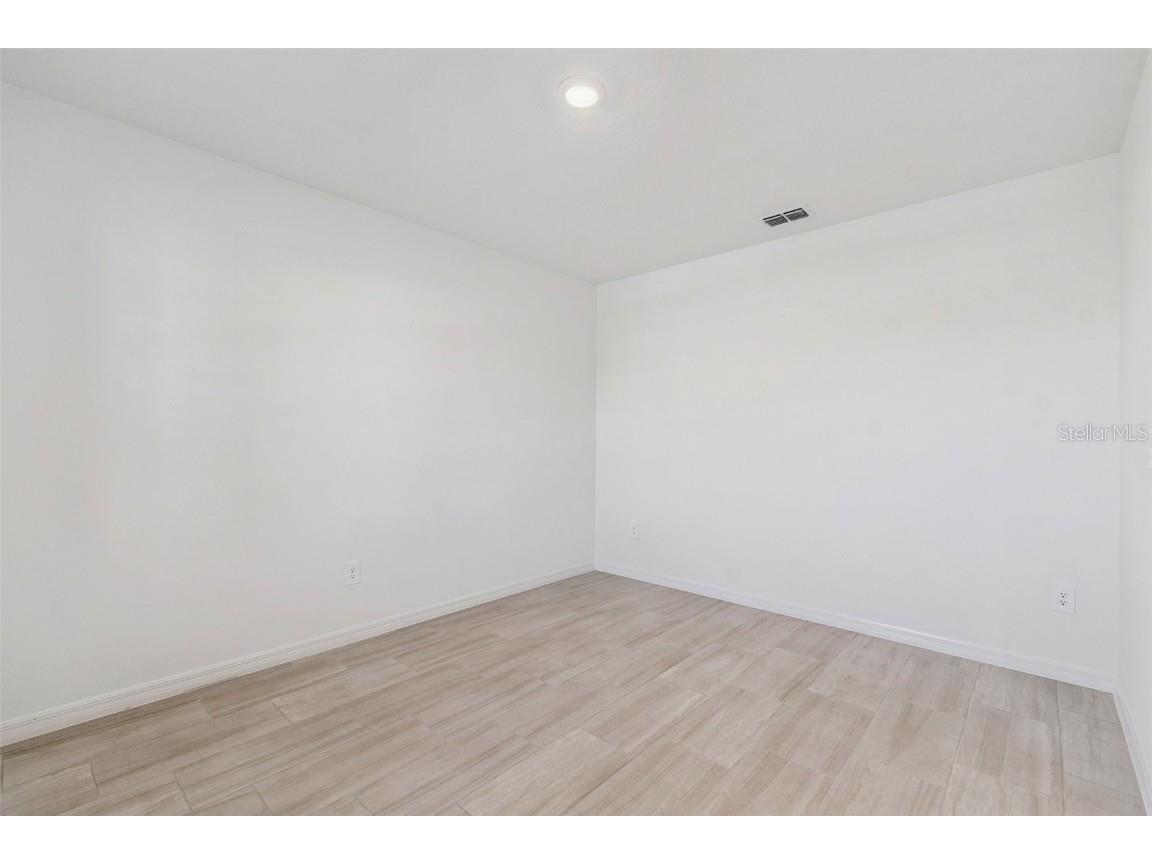 1712 Tropical Oasis Avenue Plant City FL 33565 TB8453004 image15