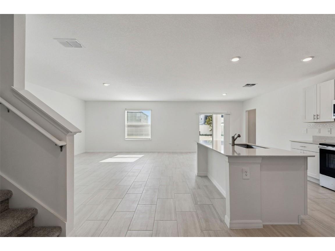 1712 Tropical Oasis Avenue Plant City FL 33565 TB8453004 image16