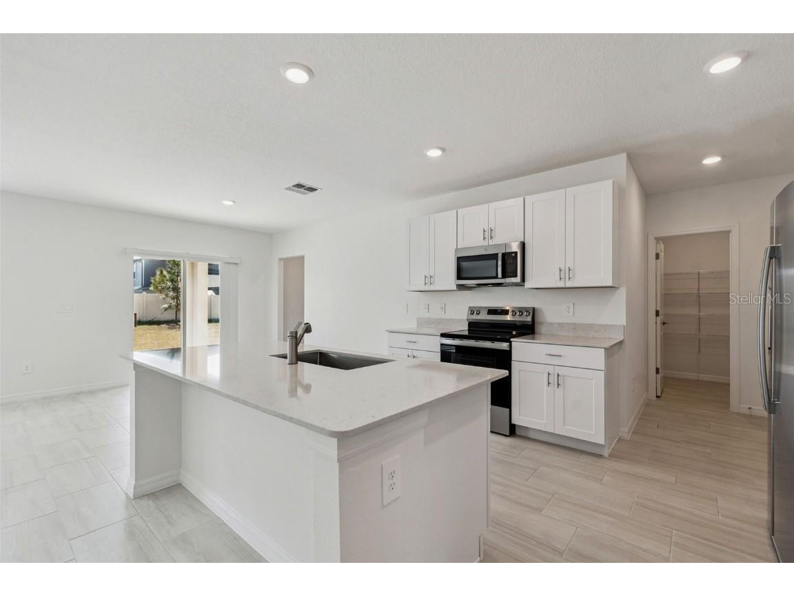 1712 Tropical Oasis Avenue Plant City FL 33565 TB8453004 image17