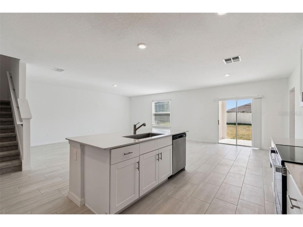 1712 Tropical Oasis Avenue Plant City FL 33565 TB8453004 image18