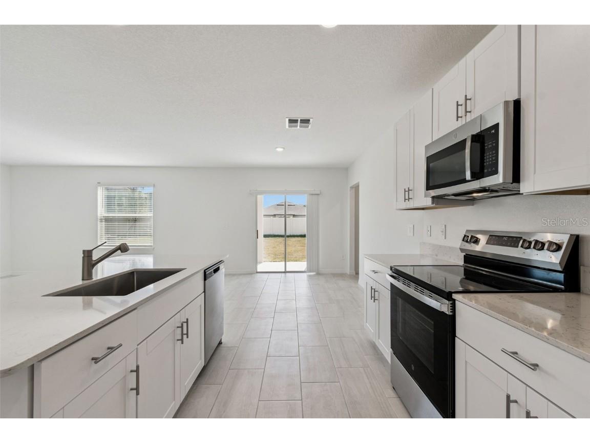 1712 Tropical Oasis Avenue Plant City FL 33565 TB8453004 image22