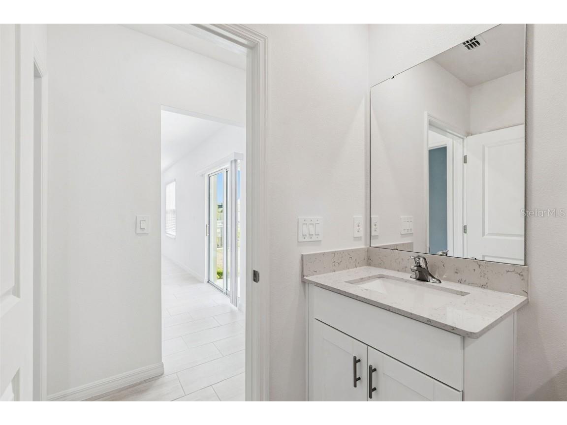 1712 Tropical Oasis Avenue Plant City FL 33565 TB8453004 image39